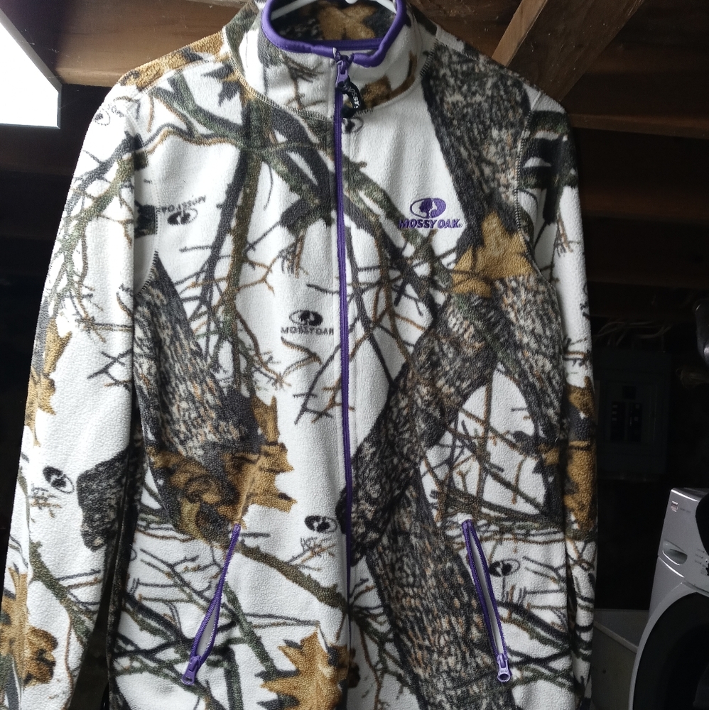 Women's camo fleece